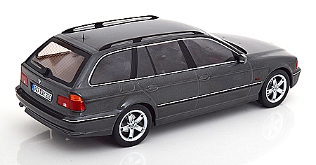 Automodelle 1991-2000 - BMW 540i E39  Touring 1997                        